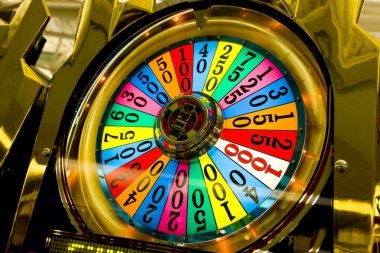 Omaha poker card distribution and gameplay